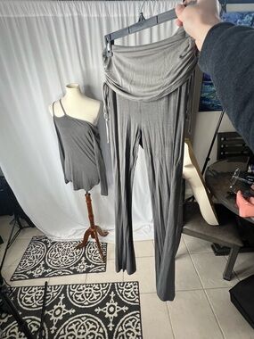 VENUS Gray PJ Set – Medium | Off-Shoulder Strappy Top + Wide Leg Lounge Pants